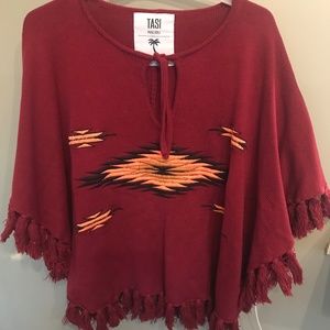 Tasi Malibu Women’s Burgundy Southwestern Aztec Embroidered Fringe Poncho size s